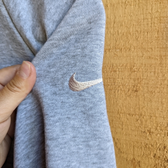 Nike Dri-FIT Women's Full-Zip Training Hoodie Black Size Large CD8799-010 - Picture 3 of 6